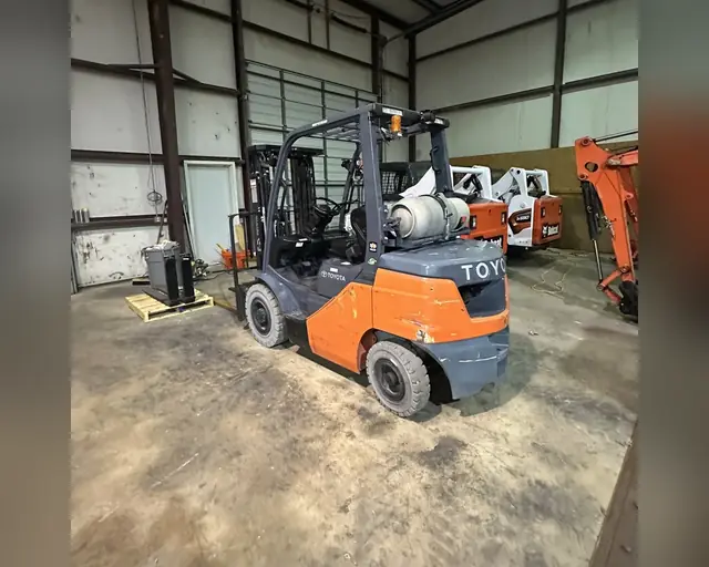 Pre-Owned 2020 Toyota 8FGU25 forklift, photo 3